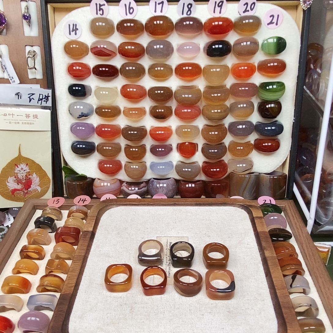 渝***A玛瑙/玉髓未镶嵌戒指