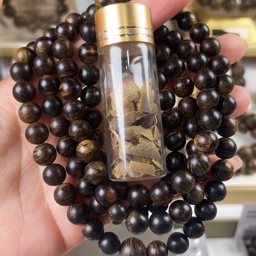 小***-沉香碎屑沉香+越南芽庄老白棋窖藏玉化瘤疤虎斑0.8×108