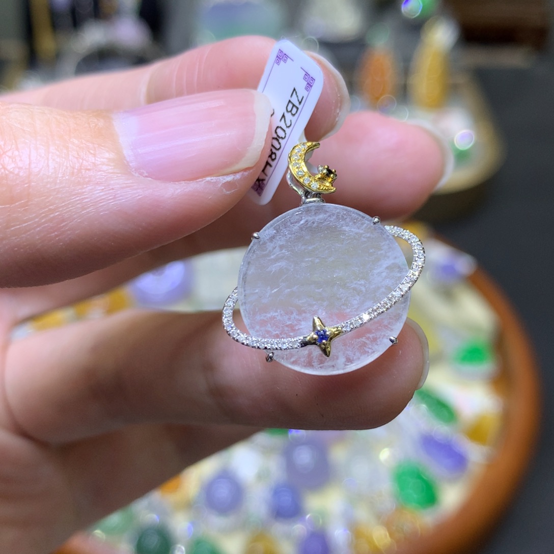 翡翠颈饰18K金镶嵌翡翠吊坠项链