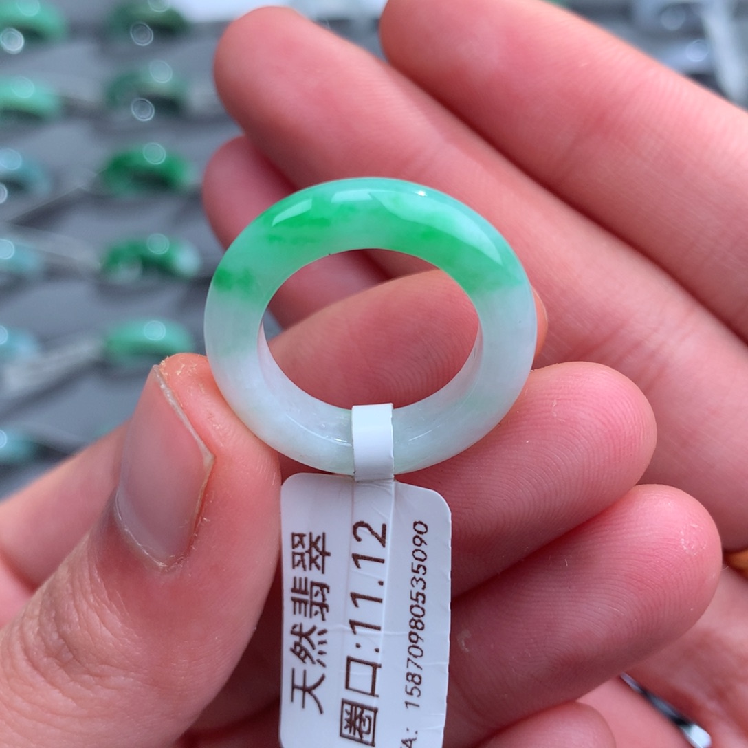 翡翠戒指未镶嵌天然
