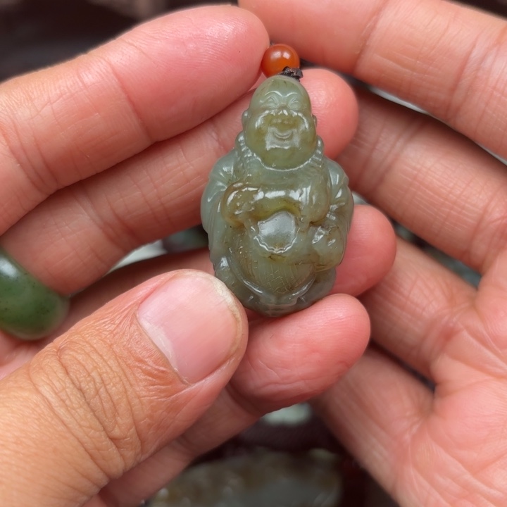 和田玉吊坠未镶嵌