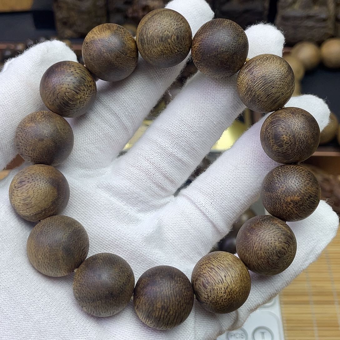 谈***手串沉香越南白奇………………