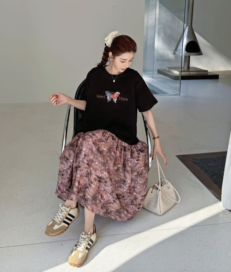 【MUMU专属】2025夏季新款别致拼接印染裙摆短袖连衣裙