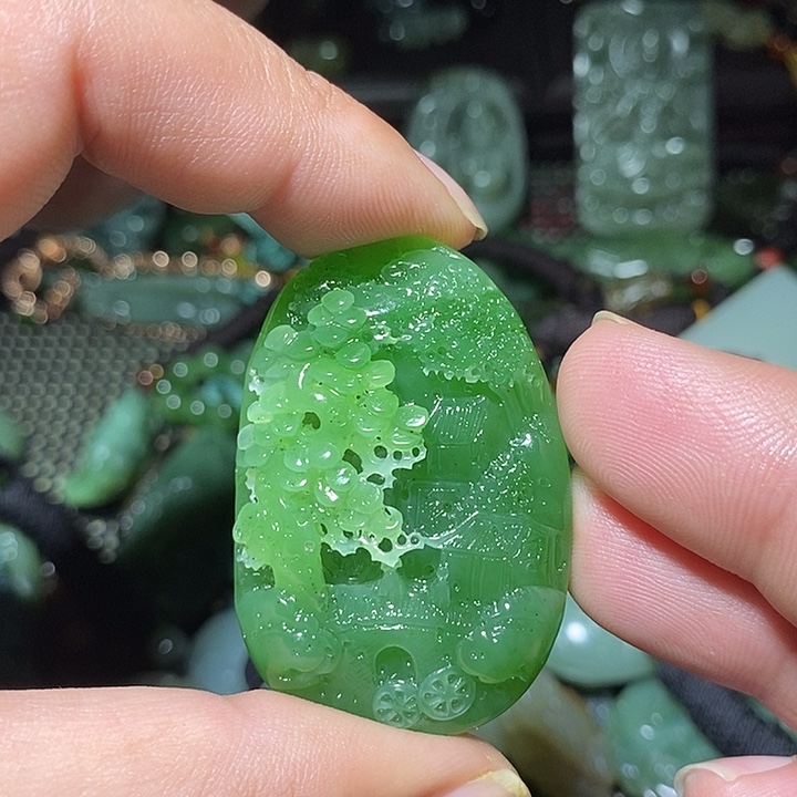 和田玉未镶嵌吊坠(不含链)