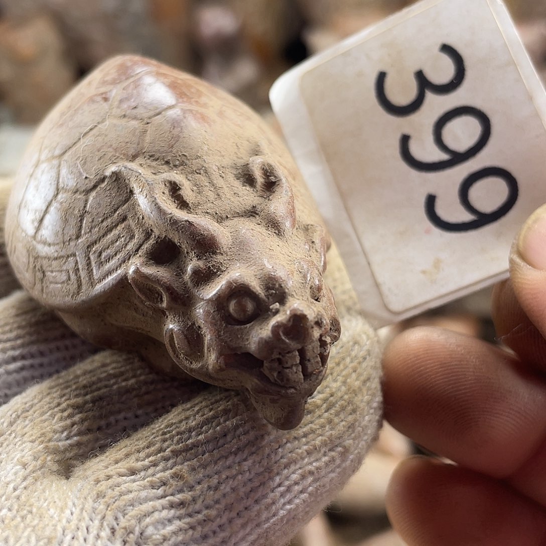 和田玉（糖玉）未镶嵌挂件