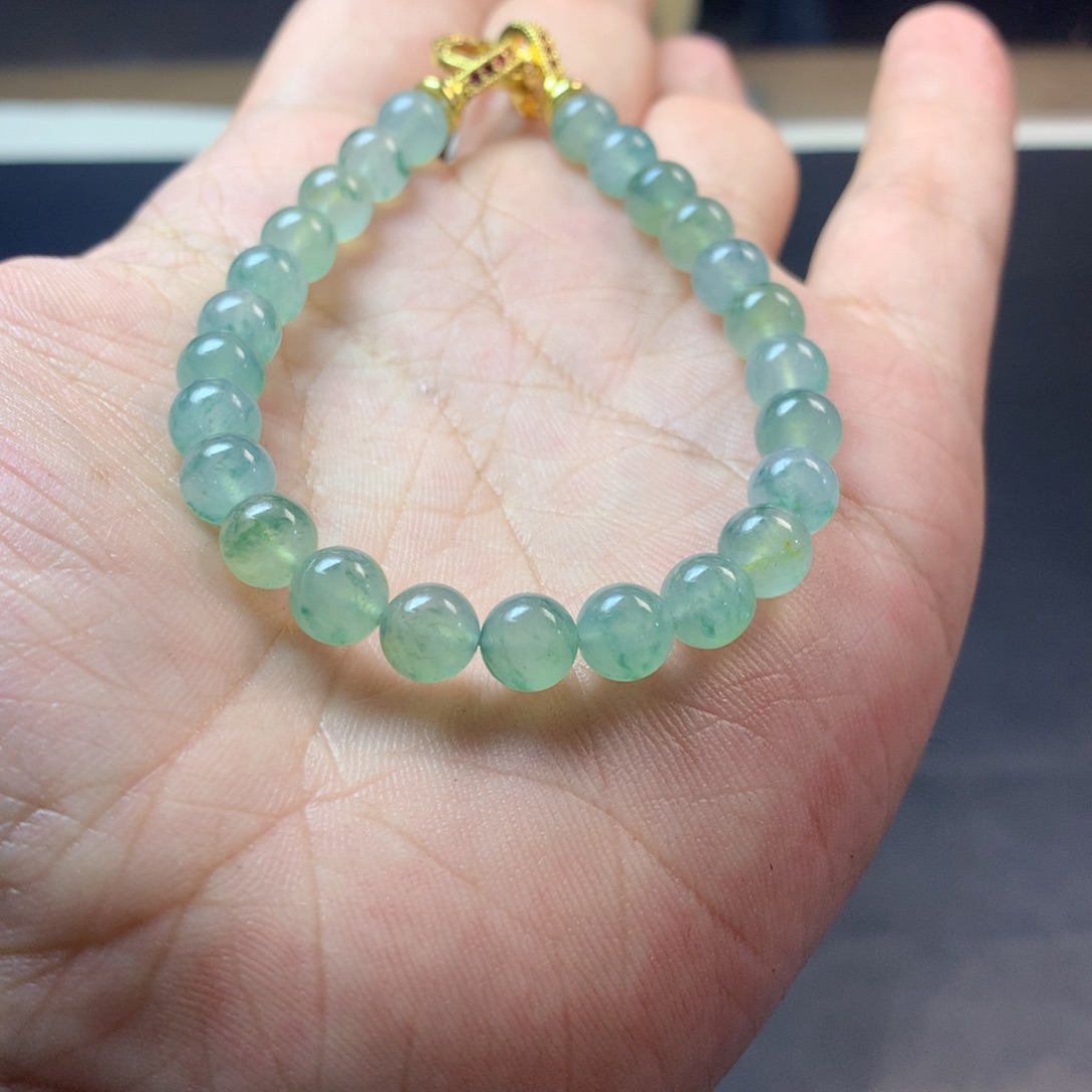 定制翡翠未镶嵌卡6.8冰飘花手串