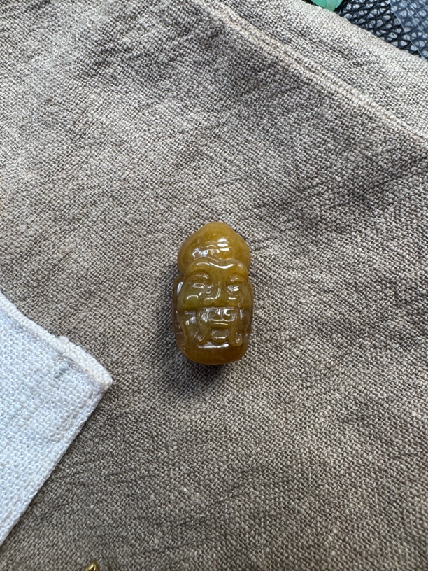 翡翠罗汉珠子仿古雕刻