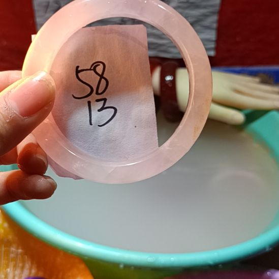 芙蓉石手镯未镶嵌