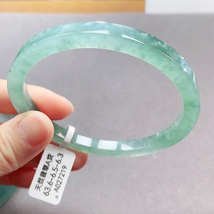 【闪购商品】翡翠手镯（圆镯）未镶嵌