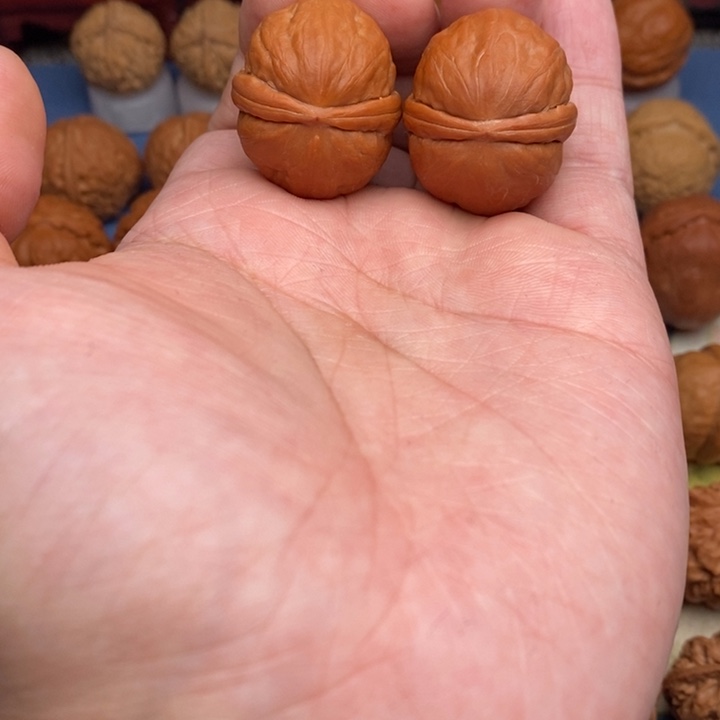 文玩核桃把件红豆