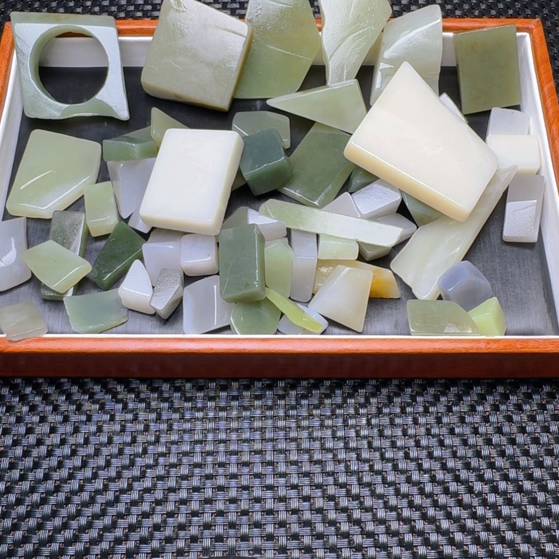 和田玉（糖玉）未镶嵌珠宝半成品