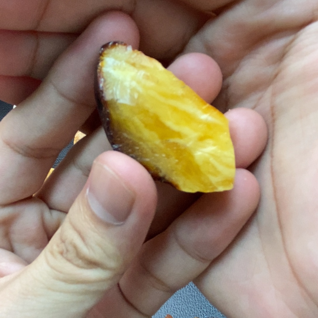 定制琥珀未镶嵌蜜蜡