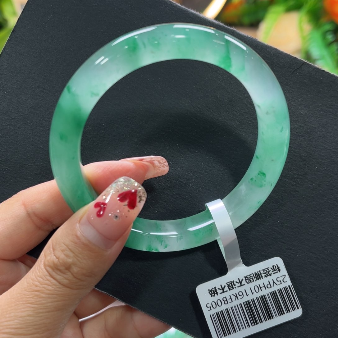 石英质玉手镯未镶嵌➕周周56.6