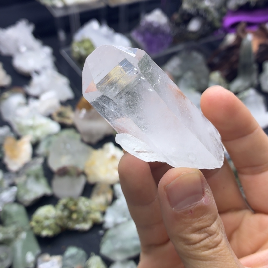 石材一个孤独的白水