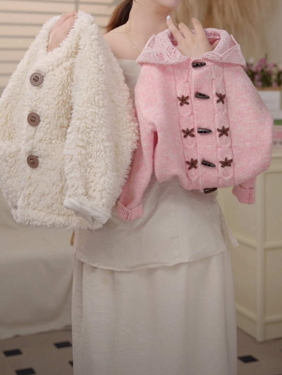 2025冬季韩版儿童米杏色毛毛外套气质时尚洋气241115B