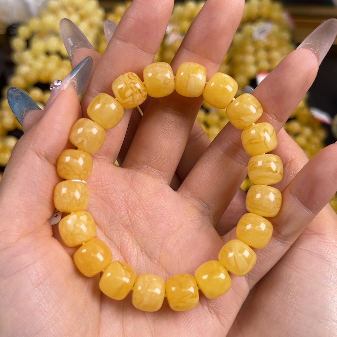 裸石琥珀未镶嵌?****飒浓蜡妖花