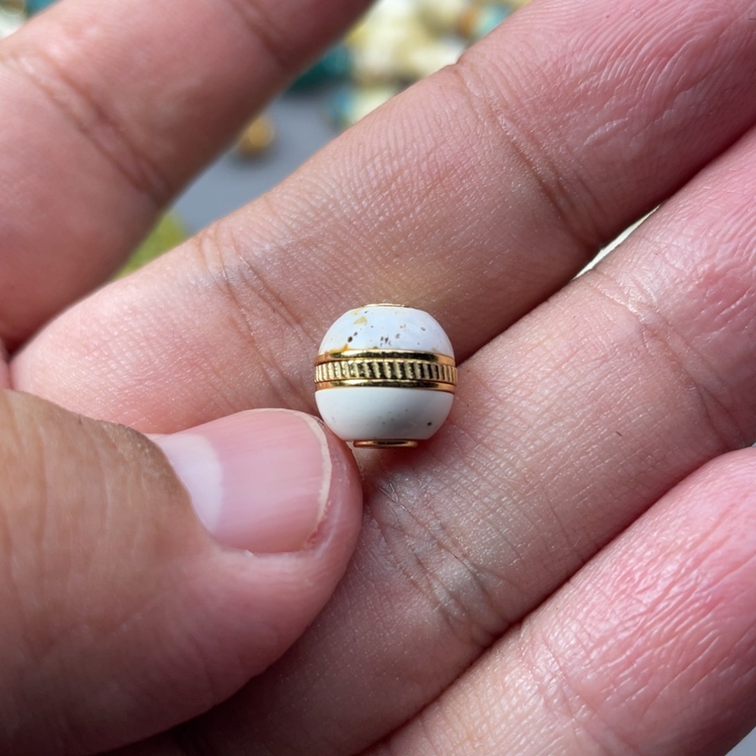 琥珀珠宝奇石未镶嵌100