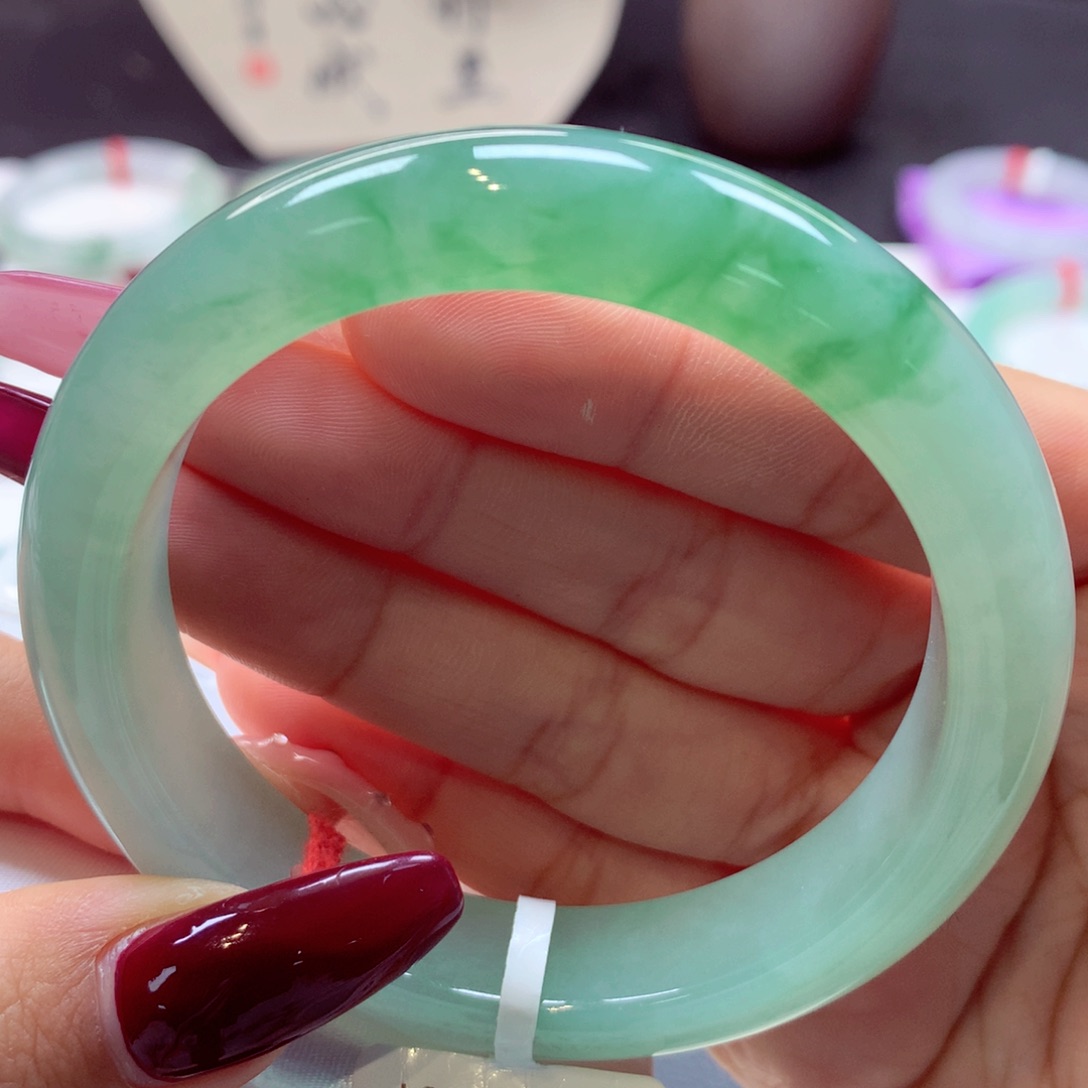 翡翠手镯未镶嵌正圈8号66