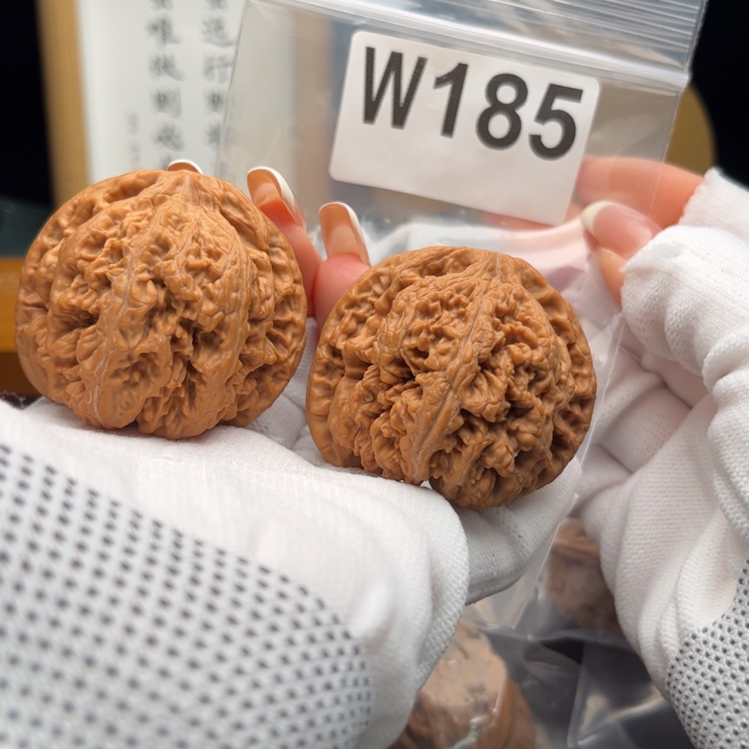 文玩核桃把件47粗筋w 185