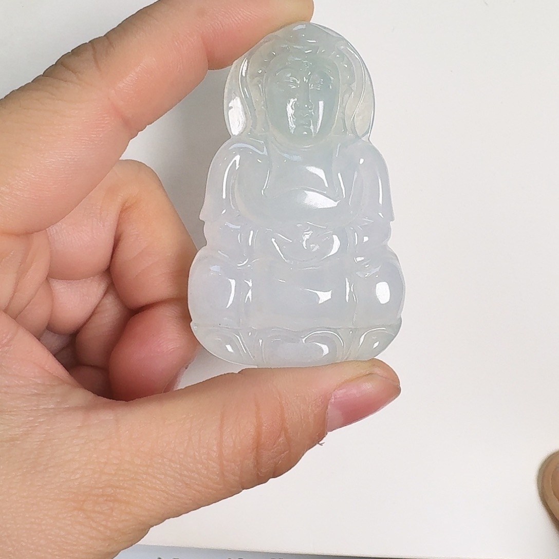 翡翠颈饰未镶嵌小*昕观音