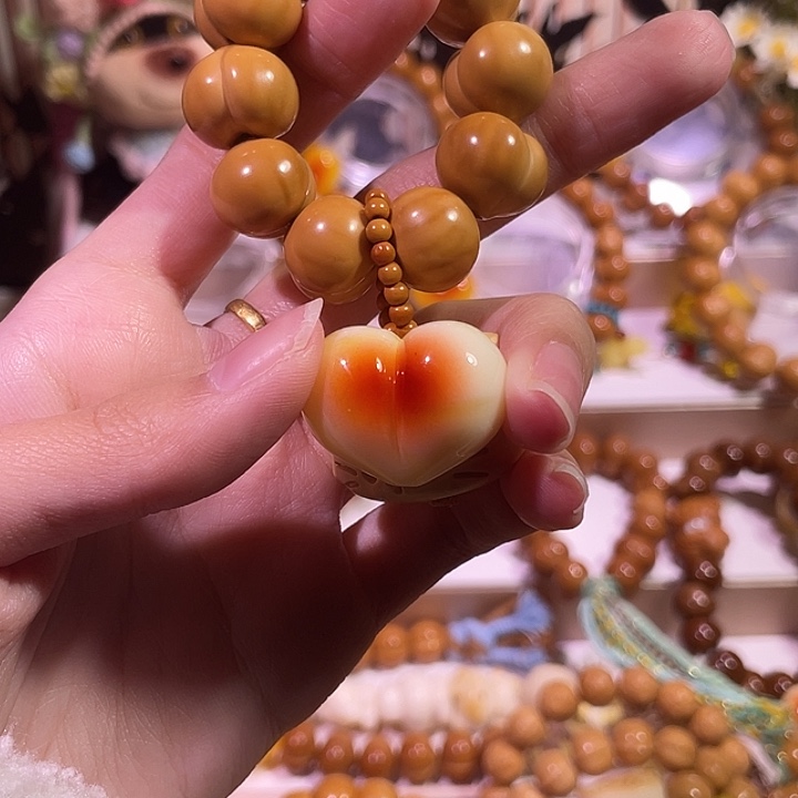 六***雪猴头核桃手串屁桃手捻设计款