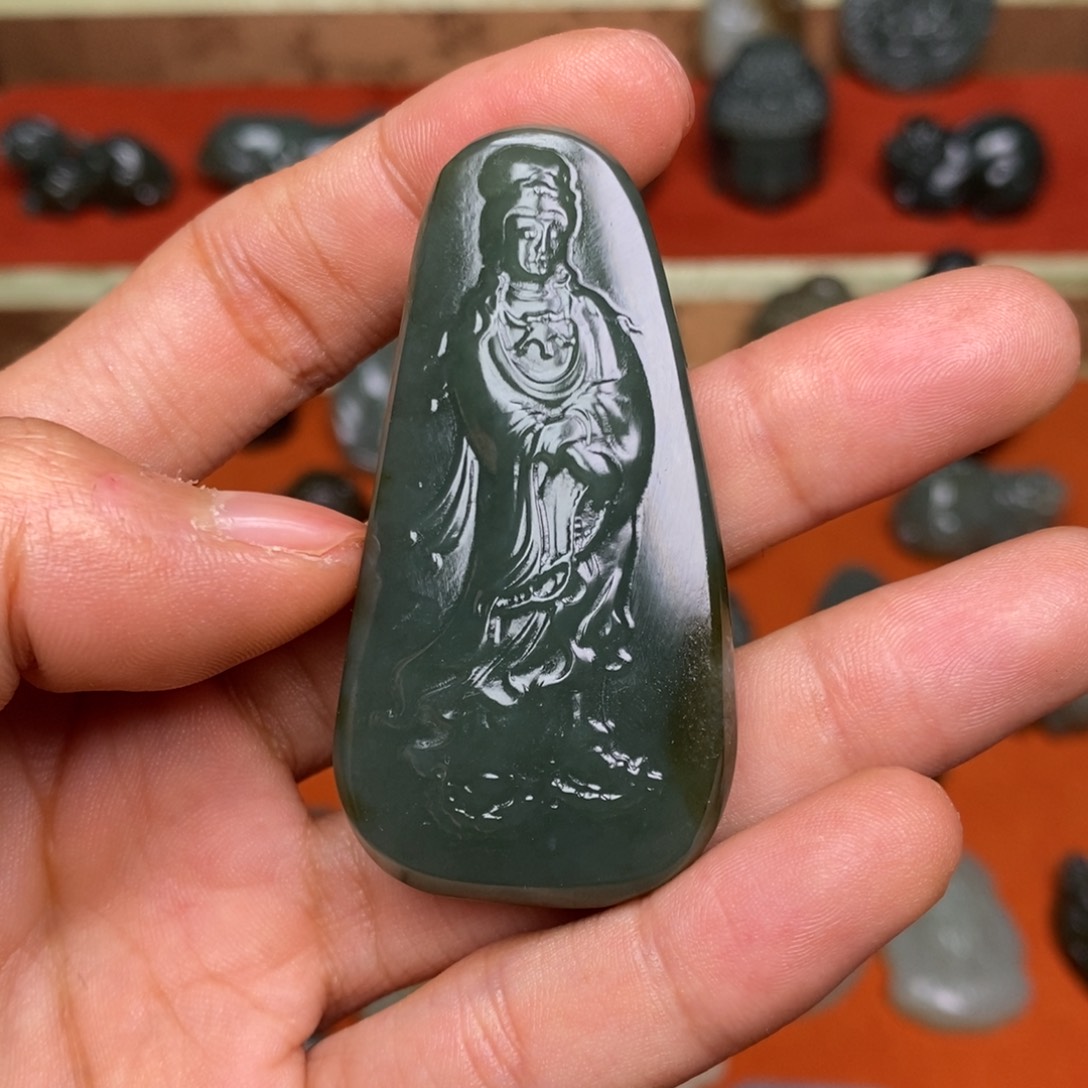 和田玉颈饰未镶嵌