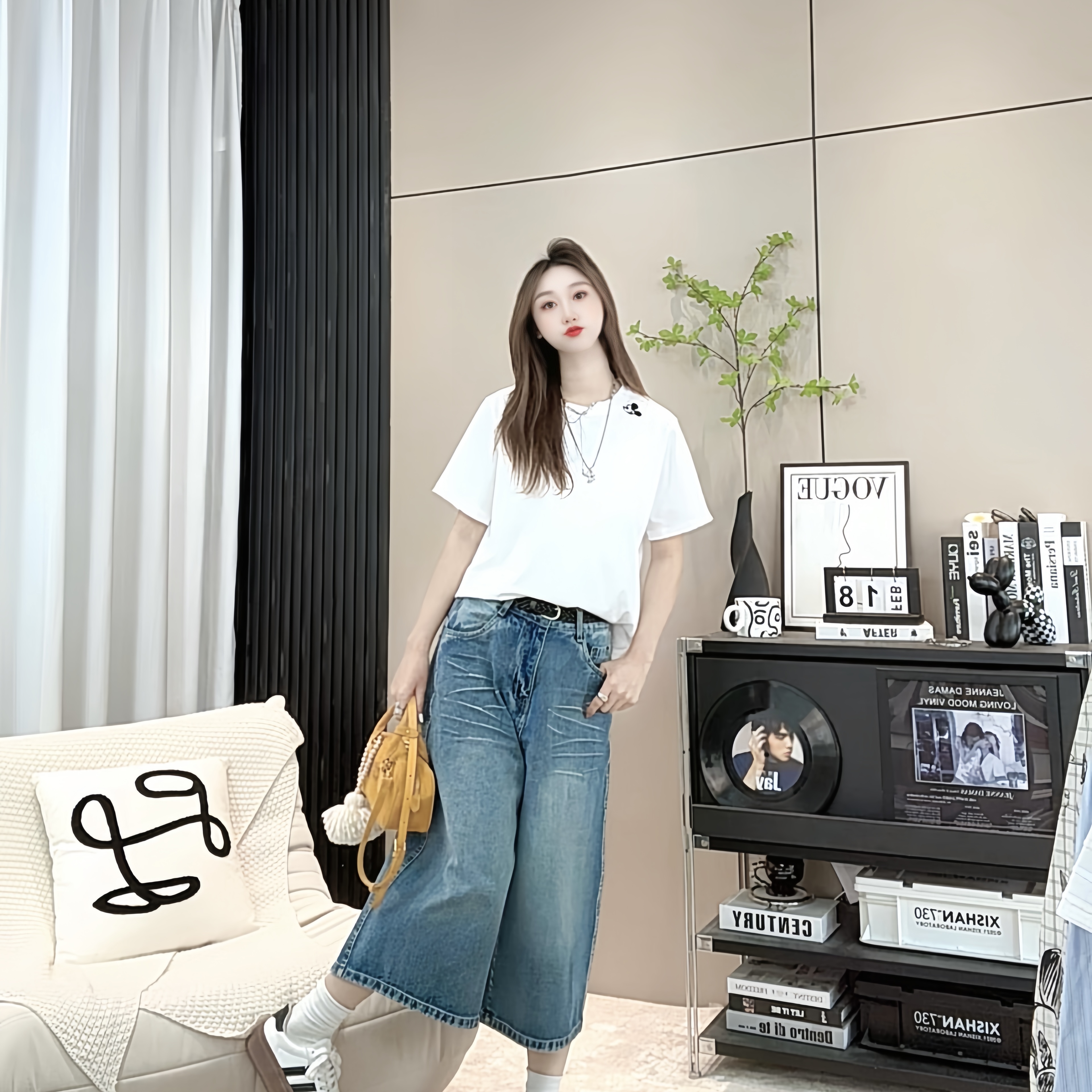 2025新款纯色小图案休闲时尚显瘦短袖女装百搭T恤