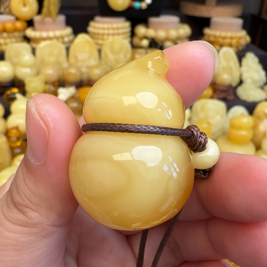 琥珀未镶嵌套链天然俄料蜜蜡葫芦吊坠