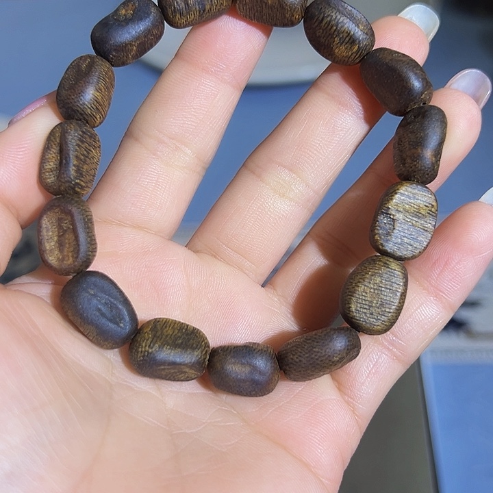 沉香沉香碎屑哈****块沉水老料留疤单圈0810