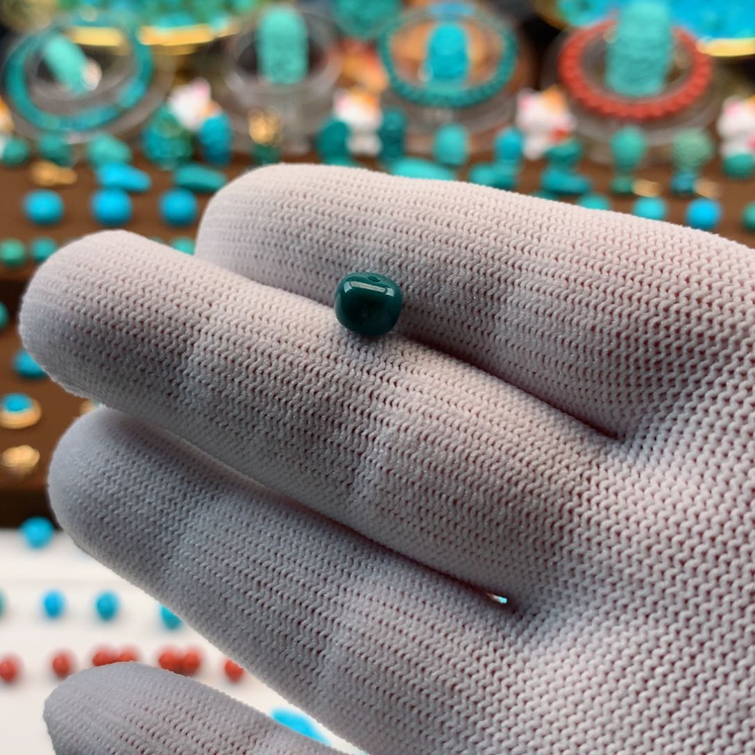 绿松石配饰未镶嵌