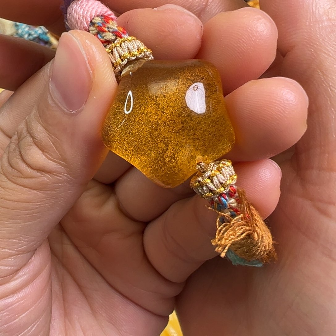 未镶嵌蜜蜡裸石琥珀