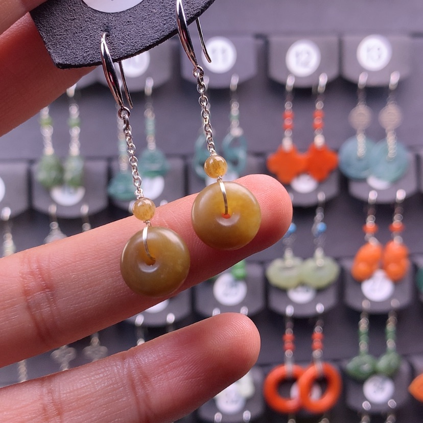 【闪购商品】和田玉耳饰银S925镶嵌ヽ****脑