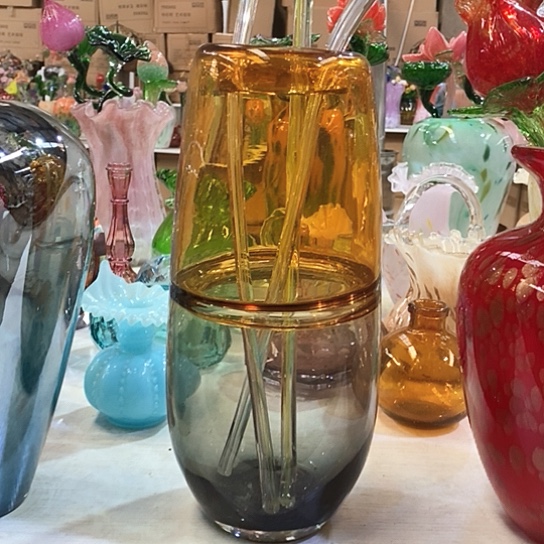 琉璃花瓶高35厘米口径8厘米