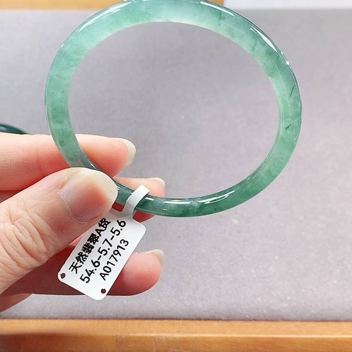 【闪购商品】翡翠手镯（圆镯）未镶嵌