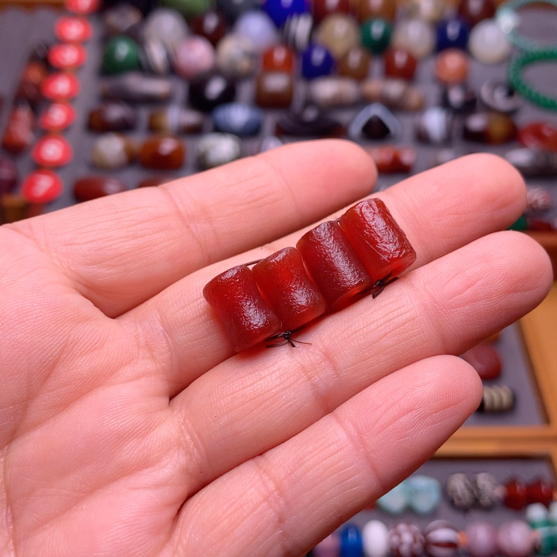 玛瑙/玉髓颈饰未镶嵌卖***主