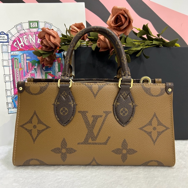 99新 LouisVuitton/路易威登 老花横版on the go手提斜挎包