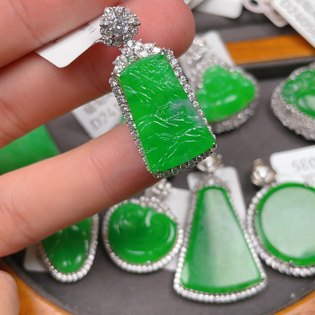 【闪购商品】翡翠吊坠(不含链)银S925镶嵌