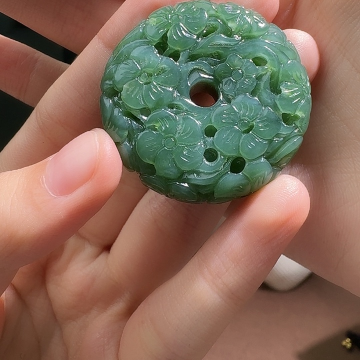 和田玉未镶嵌颈饰工厂清货，不退不换多样性拍一发一