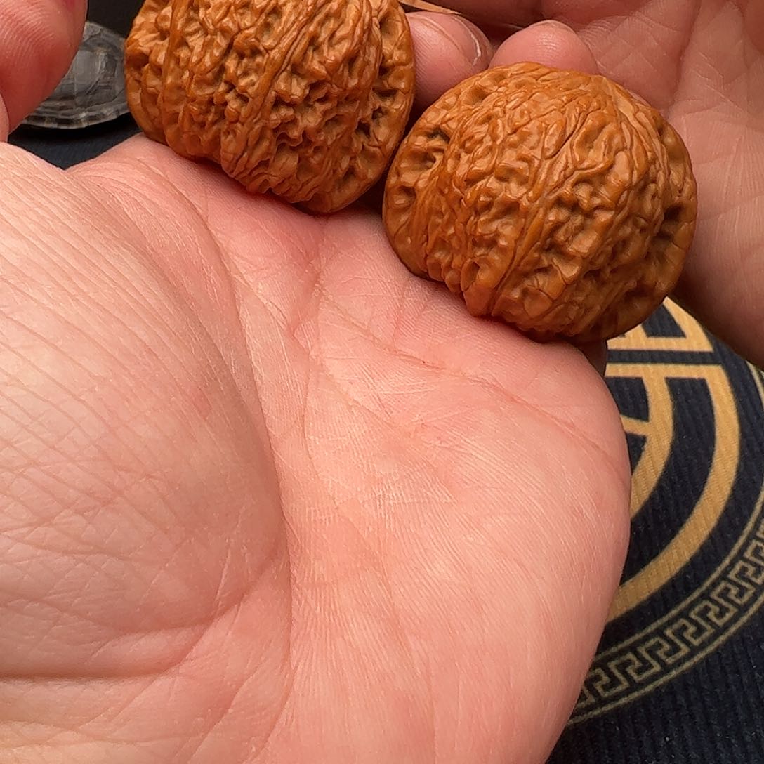 文玩核桃吊坠43绣球