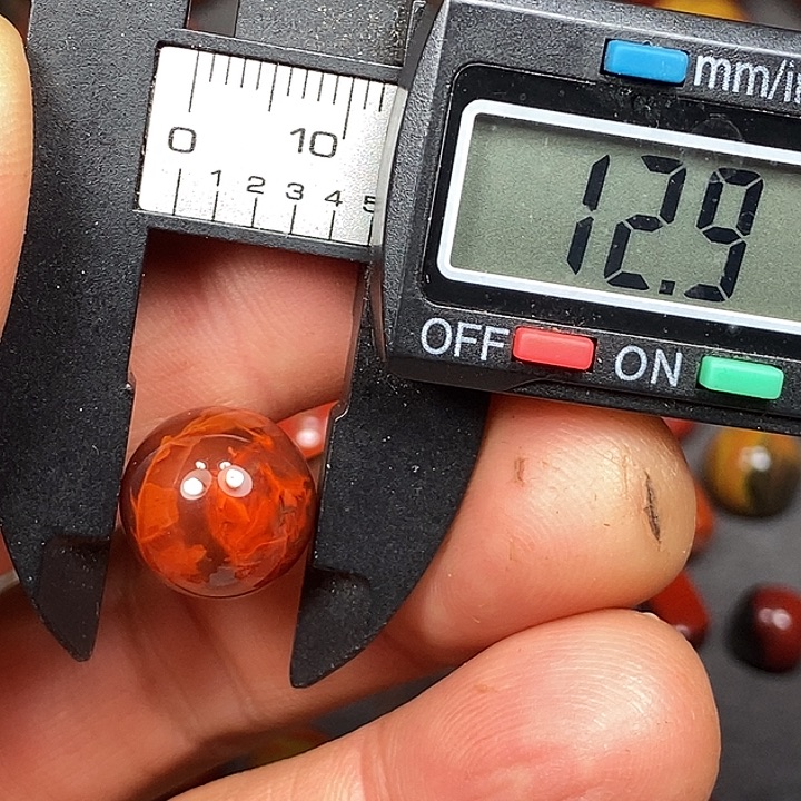 陈***工南红玛瑙未镶嵌车挂