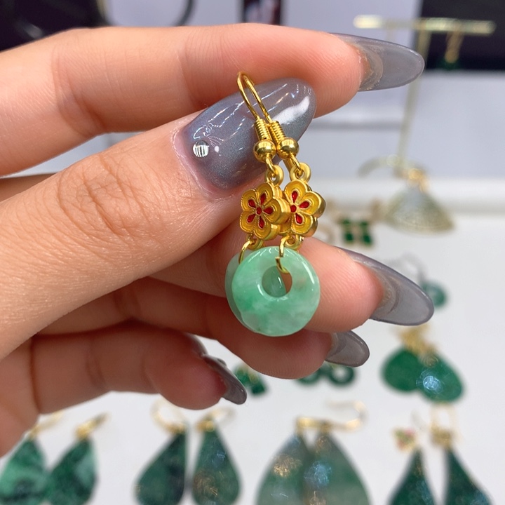 翡翠未镶嵌耳饰耳饰