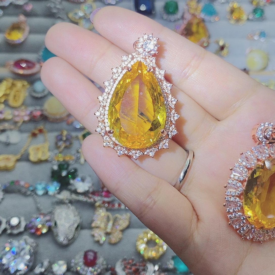 【闪购商品】托帕石耳饰银S925镶嵌