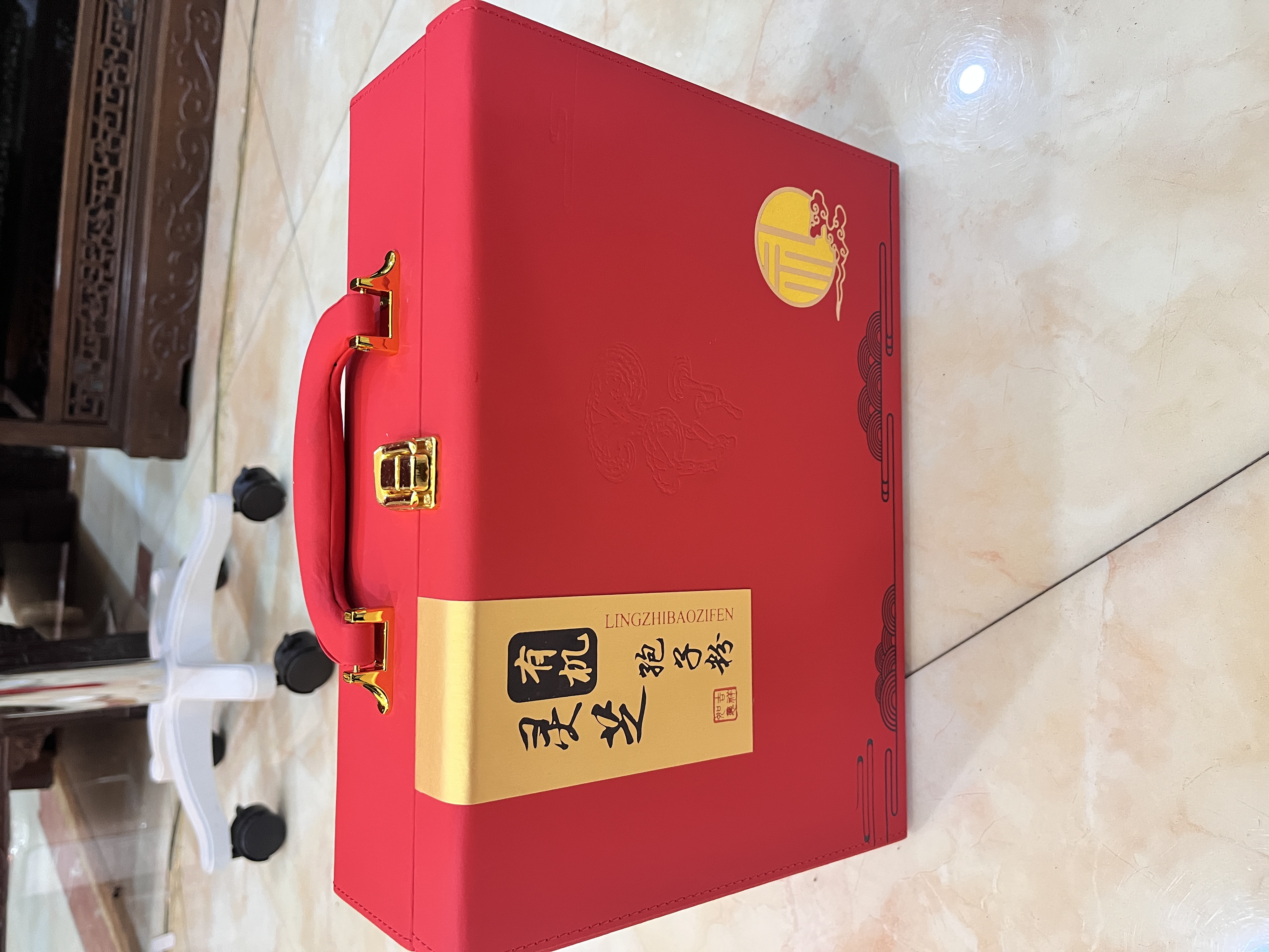 非金属大理石吊坠  【仅供参考】坠链简约风锁骨链轻奢女经典小熊