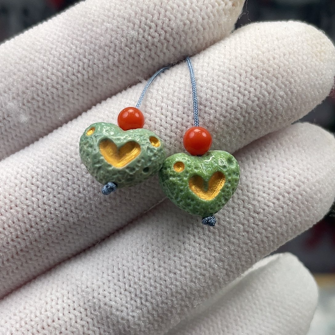 绿松石未镶嵌挂件