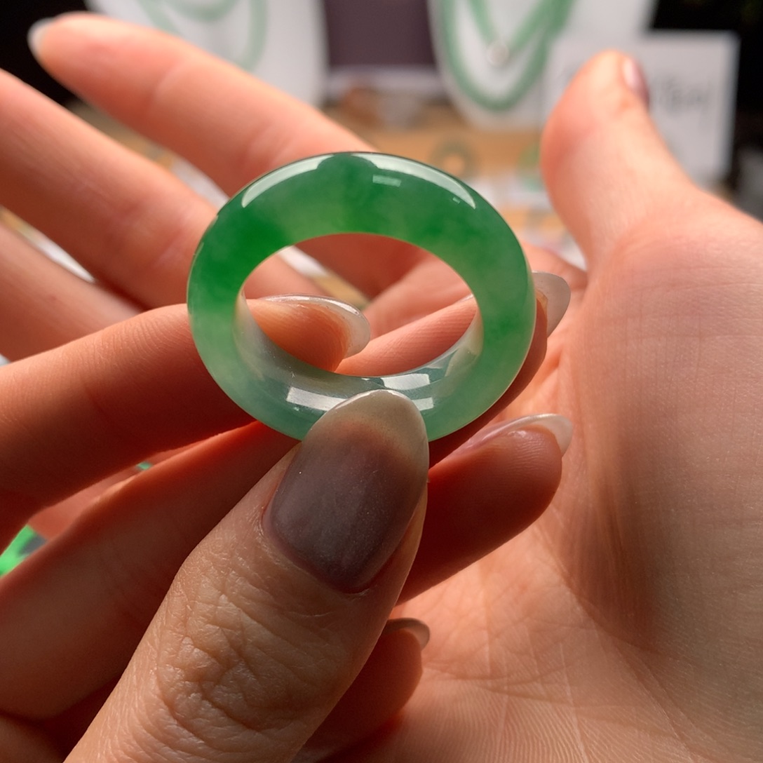 翡翠颈饰未镶嵌寒*天然缅甸A货翡翠