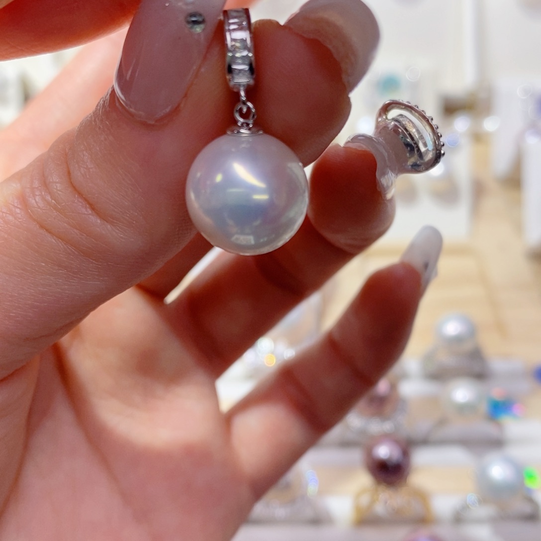 淡水珍珠吊坠(赠链)银S925镶嵌