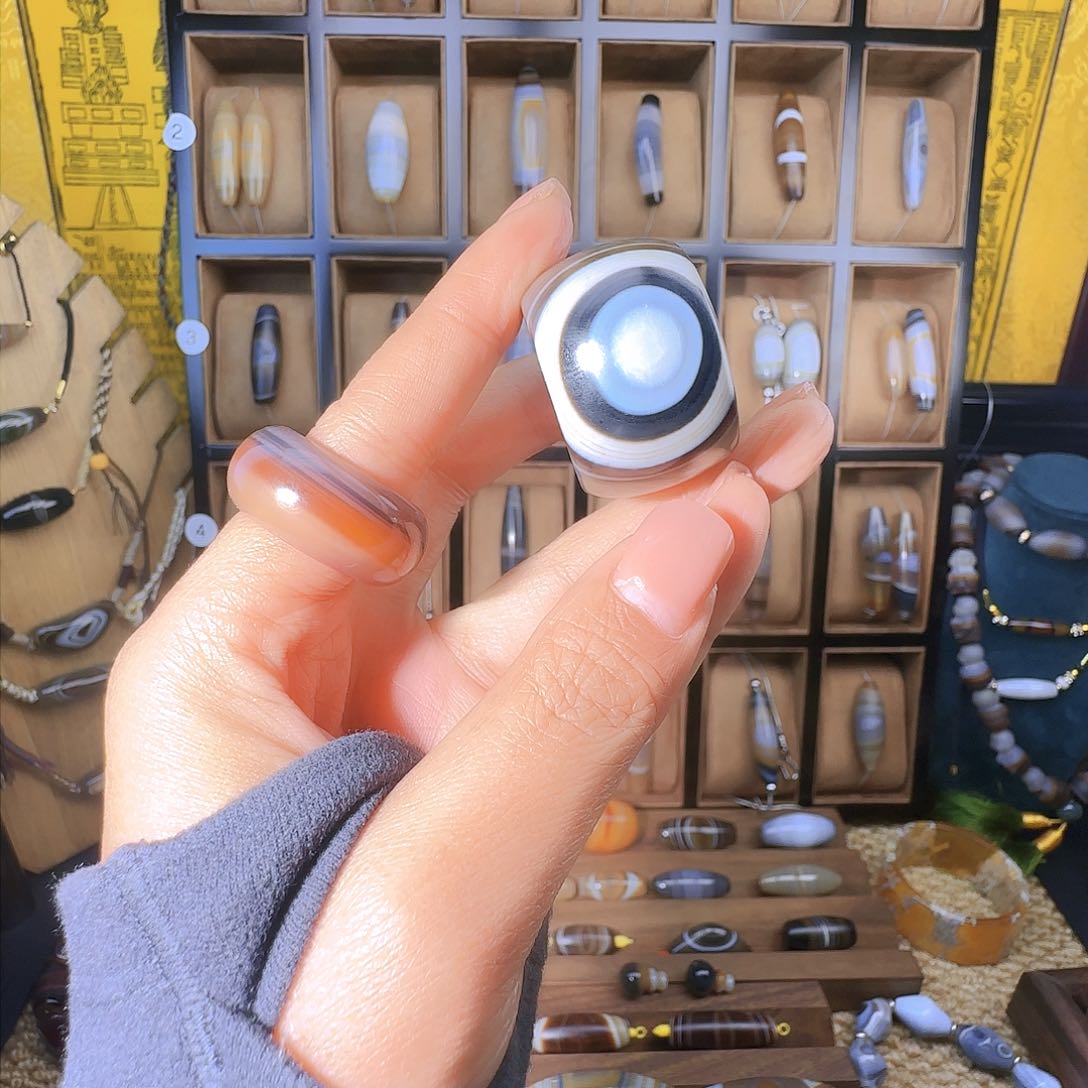 合金颈饰玛瑙/玉髓悠***哥