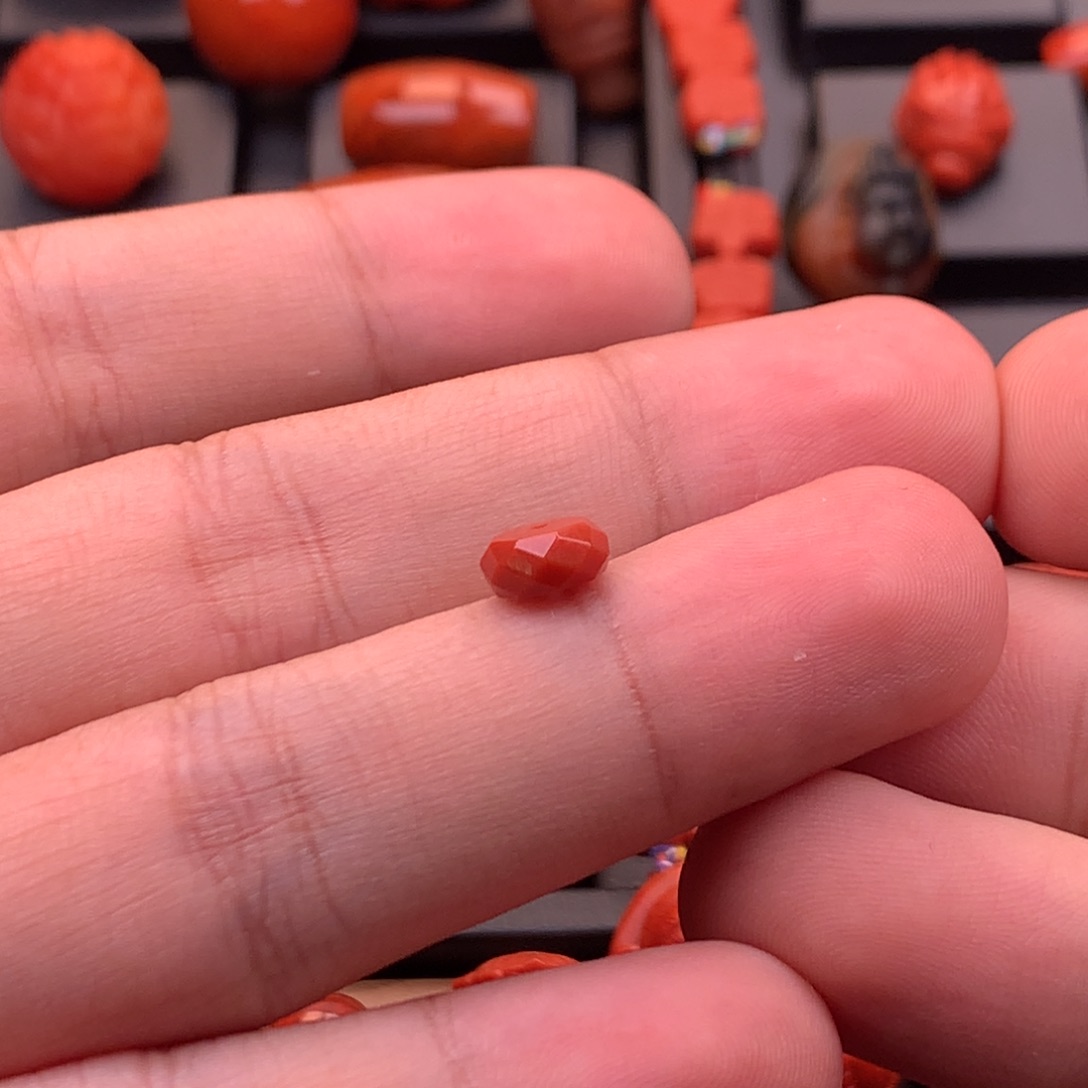 南红玛瑙未镶嵌南红川料原矿无相隔片7.6mm
