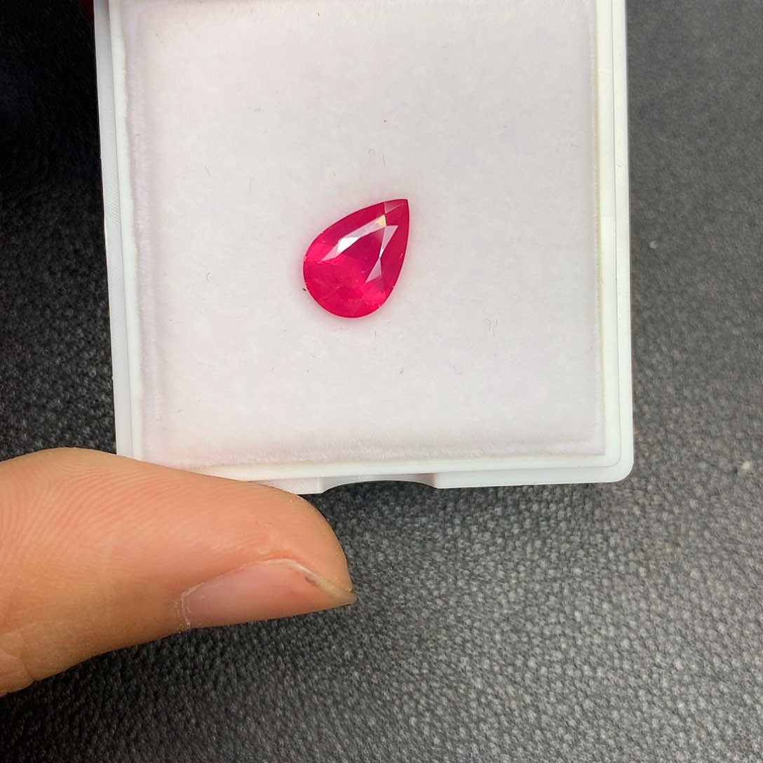 尖晶石裸石未镶嵌