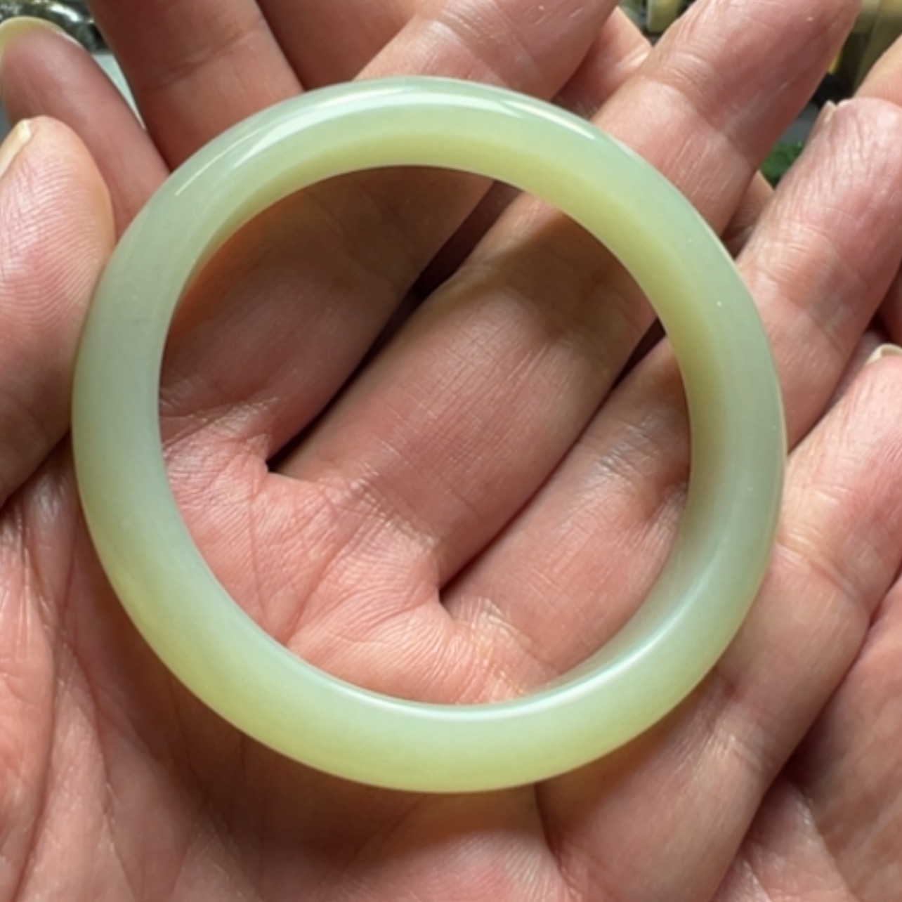 【闪购商品】未镶嵌手镯和田玉